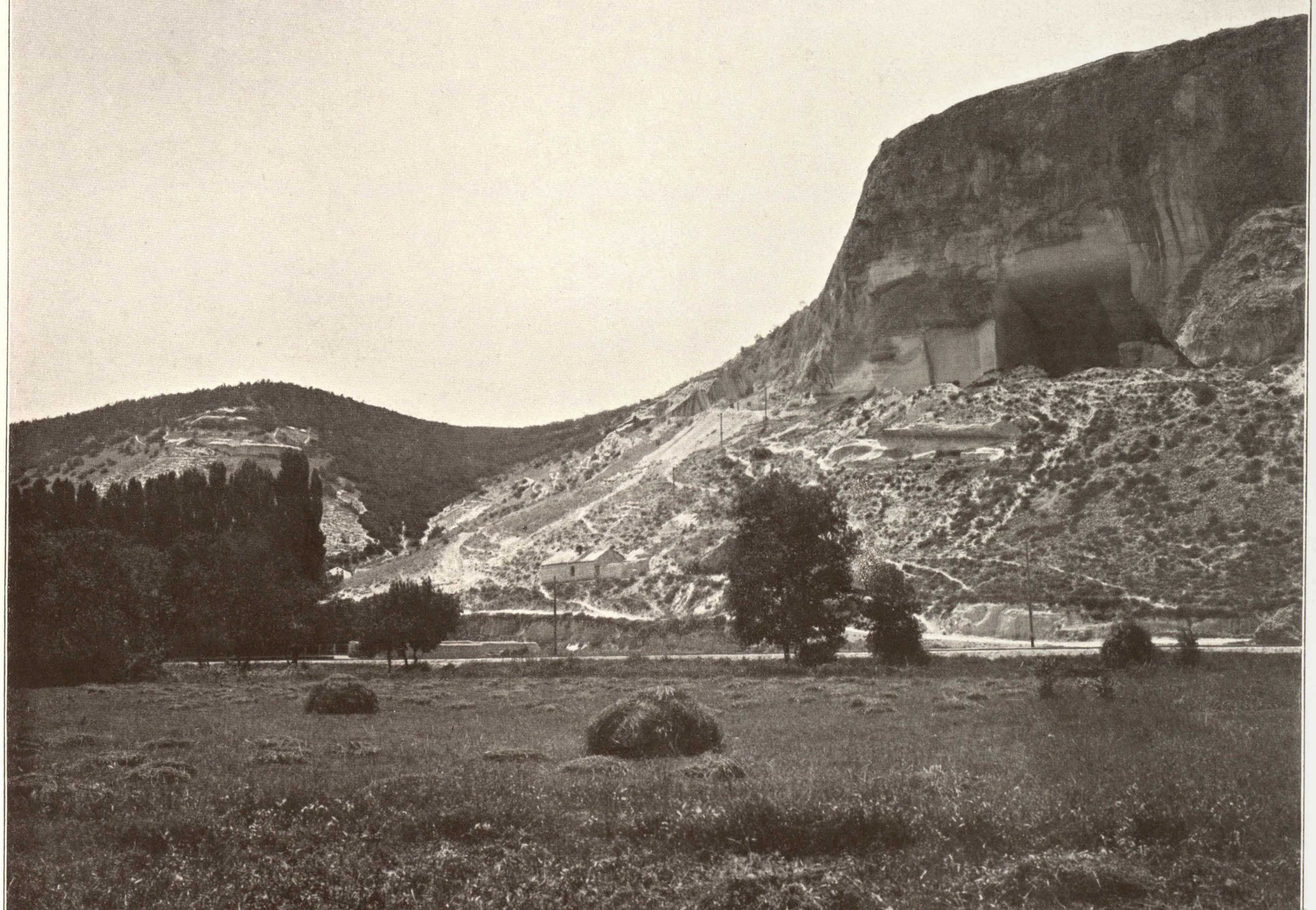 Slope of the Devil Ravine, where British battery # 1 was located (the top of the left slope). Photographs by Colonel Vladislav Klembovsky/Album BATTLEFIELDS OF THE CRIMEAN CAMPAIGN 1854-1855/courtesy of the State Historic Public Library of Russia