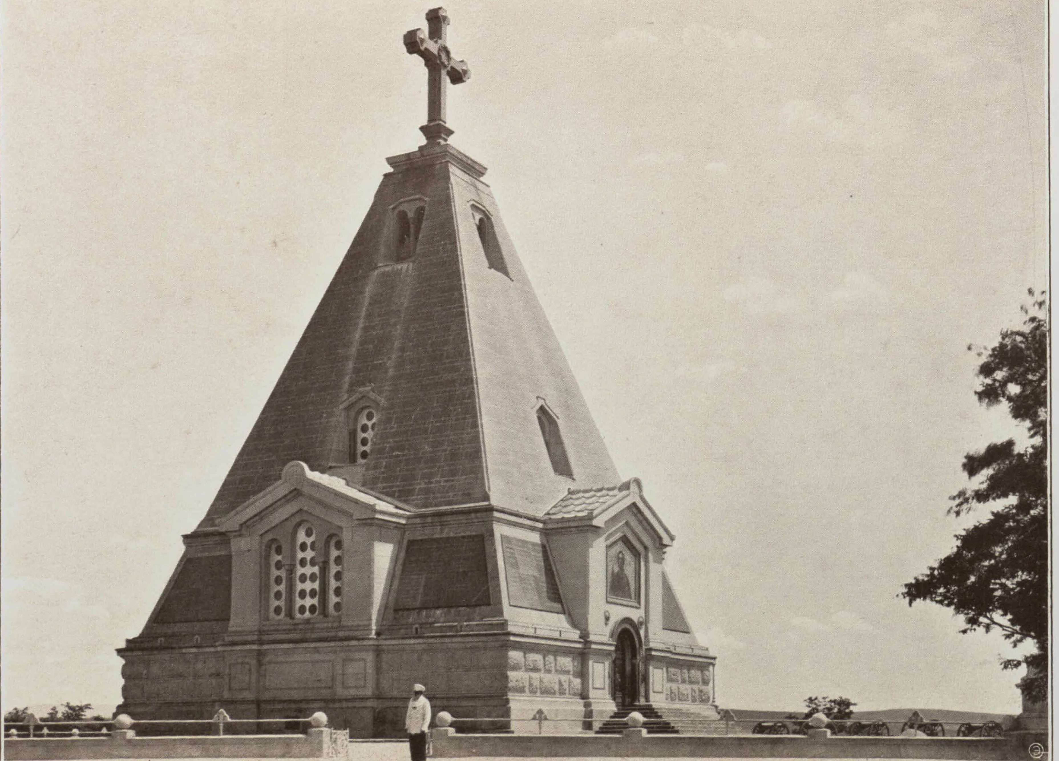 Bratsky Cemetery church. Photographs by Colonel Vladislav Klembovsky/Album BATTLEFIELDS OF THE CRIMEAN CAMPAIGN 1854-1855/courtesy of the State Historic Public Library of Russia